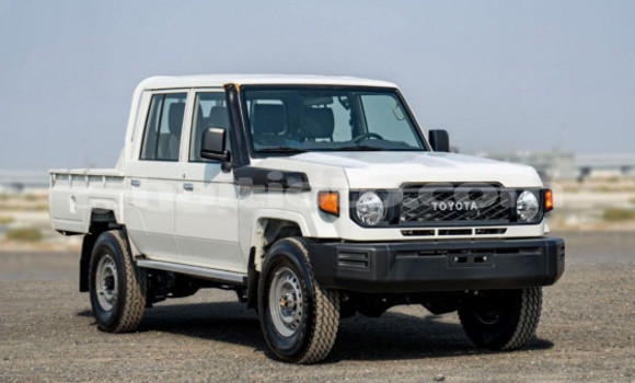 Buy Used Toyota Land Cruiser White Car in Cap-Haitien in Nord Buy Used Toyota Land Cruiser White Car in Cap-Haitien in Nord