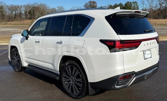 Buy Used Lexus LX White Car in Anse-d'Hainault in Grand'Anse Buy Used Lexus LX White Car in Anse-d'Hainault in Grand'Anse