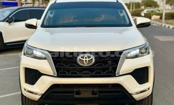 Acheter Occasion Voiture Toyota Fortuner Blanc à Cap-Haitien, Nord Acheter Occasion Voiture Toyota Fortuner Blanc à Cap-Haitien, Nord