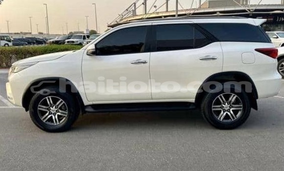 Acheter Occasion Voiture Toyota Fortuner Blanc à Cap-Haitien, Nord Acheter Occasion Voiture Toyota Fortuner Blanc à Cap-Haitien, Nord