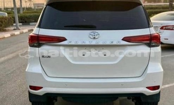 Acheter Occasion Voiture Toyota Fortuner Blanc à Cap-Haitien, Nord Acheter Occasion Voiture Toyota Fortuner Blanc à Cap-Haitien, Nord