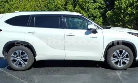Acheter Occasion Voiture Toyota Highlander Blanc à Cap-Haitien, Nord Acheter Occasion Voiture Toyota Highlander Blanc à Cap-Haitien, Nord