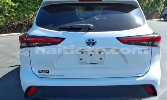 Acheter Occasion Voiture Toyota Highlander Blanc à Cap-Haitien, Nord Acheter Occasion Voiture Toyota Highlander Blanc à Cap-Haitien, Nord