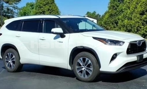 Acheter Occasion Voiture Toyota Highlander Blanc à Cap-Haitien, Nord Acheter Occasion Voiture Toyota Highlander Blanc à Cap-Haitien, Nord