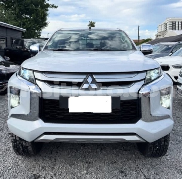 Big with watermark mitsubishi l200 nord cap haitien 4167