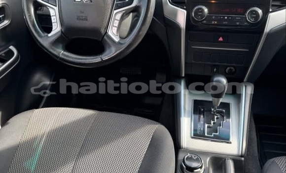 Acheter Occasion Voiture Mitsubishi L200 Blanc à Cap-Haitien, Nord Acheter Occasion Voiture Mitsubishi L200 Blanc à Cap-Haitien, Nord