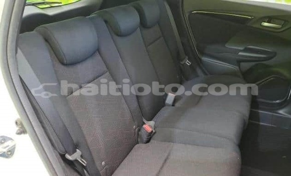 Acheter Occasion Voiture Honda FIT Blanc à Cap-Haitien, Nord Acheter Occasion Voiture Honda FIT Blanc à Cap-Haitien, Nord
