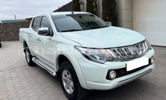 Acheter Occasion Voiture Mitsubishi L200 Blanc à Cap-Haitien, Nord Acheter Occasion Voiture Mitsubishi L200 Blanc à Cap-Haitien, Nord