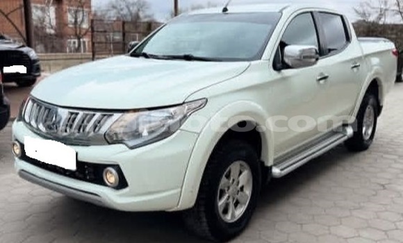 Acheter Occasion Voiture Mitsubishi L200 Blanc à Cap-Haitien, Nord Acheter Occasion Voiture Mitsubishi L200 Blanc à Cap-Haitien, Nord