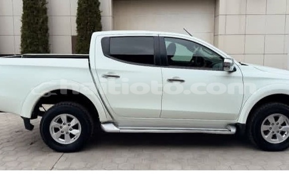 Acheter Occasion Voiture Mitsubishi L200 Blanc à Cap-Haitien, Nord Acheter Occasion Voiture Mitsubishi L200 Blanc à Cap-Haitien, Nord