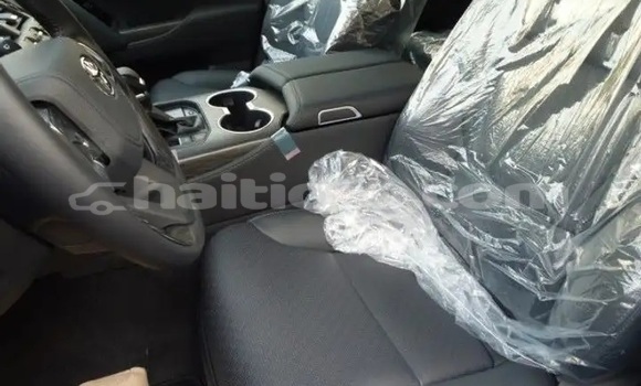 Buy Used Toyota Land Cruiser Black Car in Anse-d'Hainault in Grand'Anse Buy Used Toyota Land Cruiser Black Car in Anse-d'Hainault in Grand'Anse