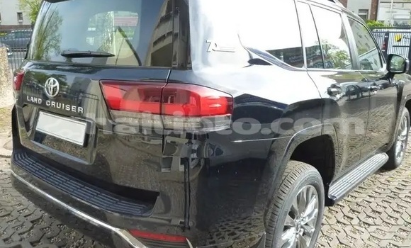 Buy Used Toyota Land Cruiser Black Car in Anse-d'Hainault in Grand'Anse Buy Used Toyota Land Cruiser Black Car in Anse-d'Hainault in Grand'Anse