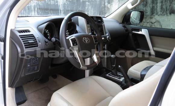 Acheter Occasion Voiture Toyota Land Cruiser Prado Blanc à Port-au-Prince, Ouest Acheter Occasion Voiture Toyota Land Cruiser Prado Blanc à Port-au-Prince, Ouest