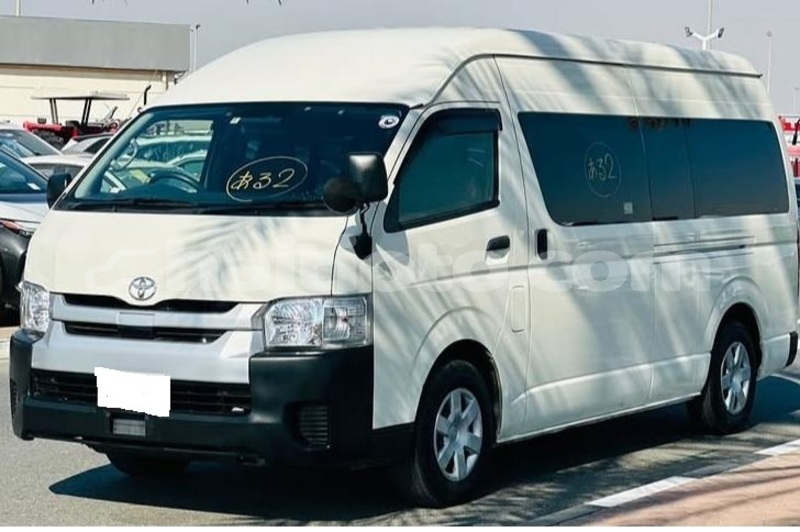 Big with watermark toyota hiace nord cap haitien 4201