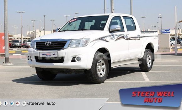Buy Import Toyota Hilux White Car in Import - Dubai in Artibonite Buy Import Toyota Hilux White Car in Import - Dubai in Artibonite