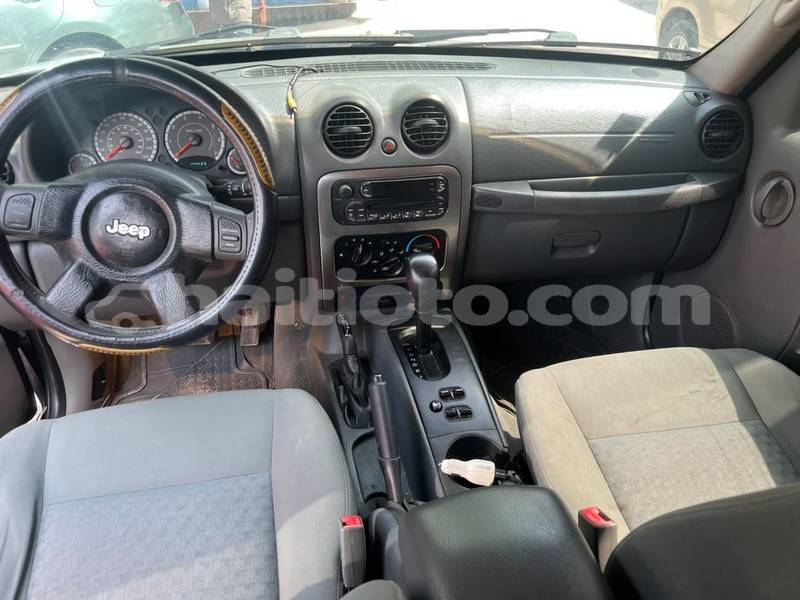 Big with watermark jeep liberty ouest delmas 4212