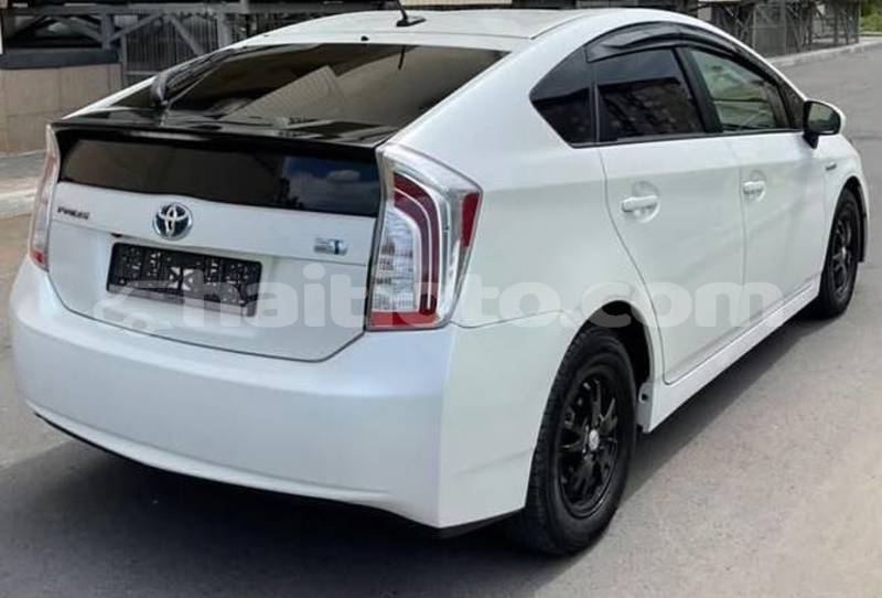 Big with watermark toyota prius nord cap haitien 4224