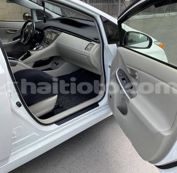 Big with watermark toyota prius nord cap haitien 4224