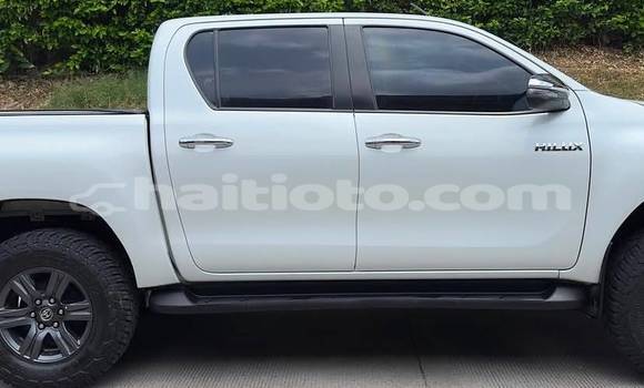 Acheter Occasion Voiture Toyota Hilux Blanc à Cap-Haitien, Nord Acheter Occasion Voiture Toyota Hilux Blanc à Cap-Haitien, Nord