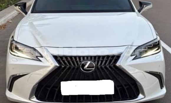 Buy Used Lexus ES White Car in Cap-Haitien in Nord Buy Used Lexus ES White Car in Cap-Haitien in Nord