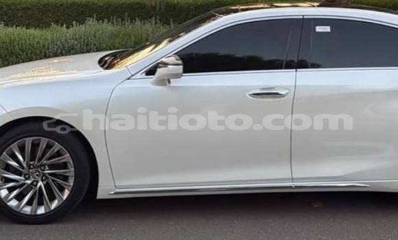 Buy Used Lexus ES White Car in Cap-Haitien in Nord Buy Used Lexus ES White Car in Cap-Haitien in Nord