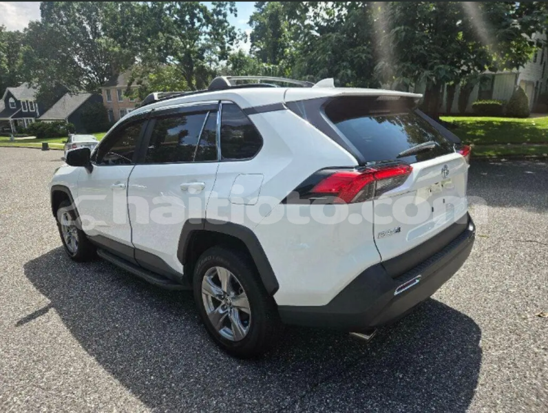 Big with watermark toyota rav4 nord cap haitien 4258