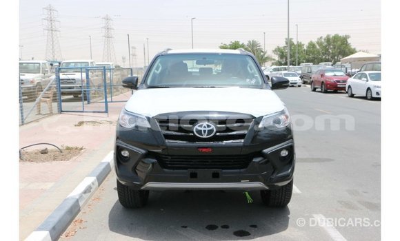 Acheter Import Voiture Toyota Fortuner Noir à Import - Dubai, Artibonite Acheter Import Voiture Toyota Fortuner Noir à Import - Dubai, Artibonite