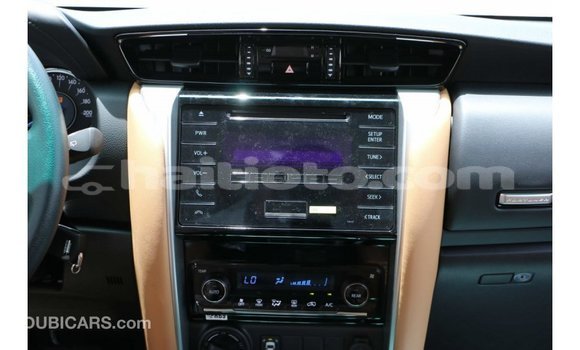 Acheter Import Voiture Toyota Fortuner Noir à Import - Dubai, Artibonite Acheter Import Voiture Toyota Fortuner Noir à Import - Dubai, Artibonite