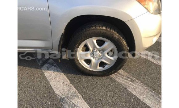 Acheter Import Utilitaire Toyota HiAce Autre à Import - Dubai, Artibonite Acheter Import Utilitaire Toyota HiAce Autre à Import - Dubai, Artibonite