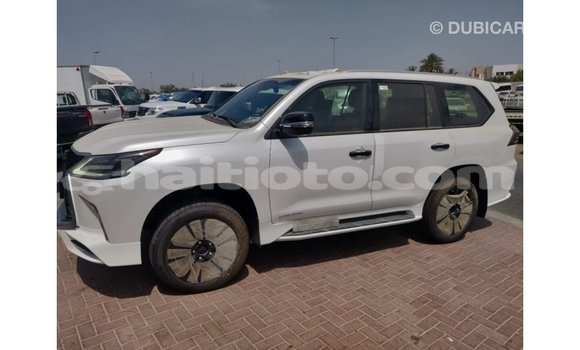 Acheter Import Voiture Lexus LX Blanc à Import - Dubai, Artibonite Acheter Import Voiture Lexus LX Blanc à Import - Dubai, Artibonite