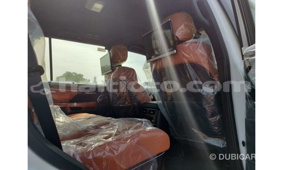 Acheter Import Voiture Lexus LX Blanc à Import - Dubai, Artibonite Acheter Import Voiture Lexus LX Blanc à Import - Dubai, Artibonite