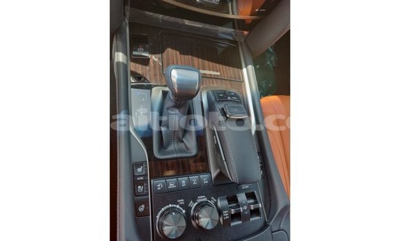 Acheter Import Voiture Lexus LX Blanc à Import - Dubai, Artibonite Acheter Import Voiture Lexus LX Blanc à Import - Dubai, Artibonite