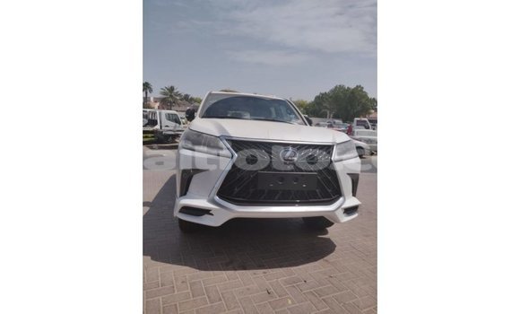 Acheter Import Voiture Lexus LX Blanc à Import - Dubai, Artibonite Acheter Import Voiture Lexus LX Blanc à Import - Dubai, Artibonite
