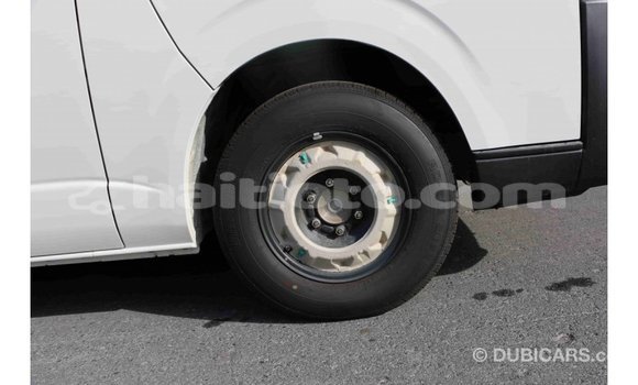 Acheter Import Voiture Toyota Hiace Blanc à Import - Dubai, Artibonite Acheter Import Voiture Toyota Hiace Blanc à Import - Dubai, Artibonite