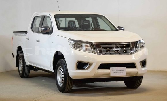 Acheter Import Voiture Nissan Navara Blanc à Import - Dubai, Artibonite