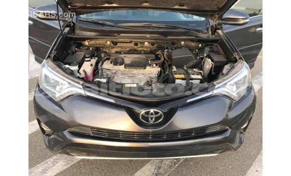 Acheter Import Utilitaire Toyota HiAce Noir à Import - Dubai, Artibonite Acheter Import Utilitaire Toyota HiAce Noir à Import - Dubai, Artibonite