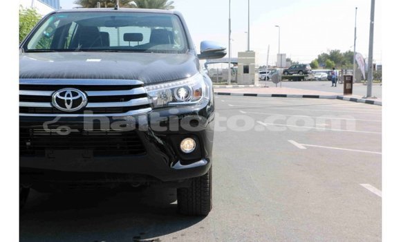 Acheter Import Voiture Toyota Hilux Noir à Import - Dubai, Artibonite Acheter Import Voiture Toyota Hilux Noir à Import - Dubai, Artibonite