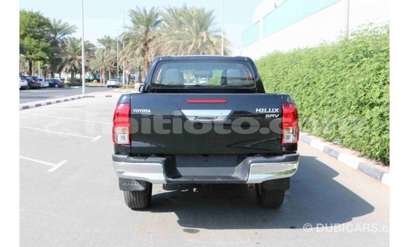 Acheter Import Voiture Toyota Hilux Noir à Import - Dubai, Artibonite Acheter Import Voiture Toyota Hilux Noir à Import - Dubai, Artibonite