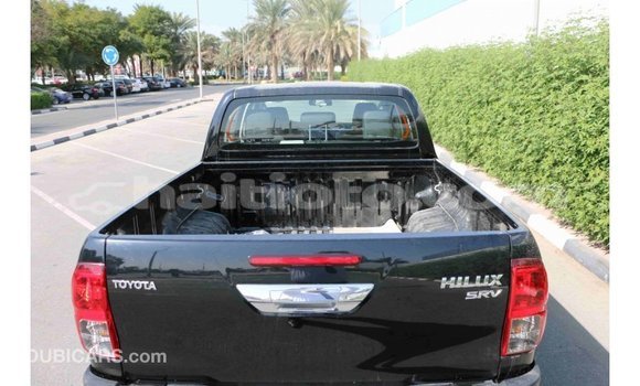 Acheter Import Voiture Toyota Hilux Noir à Import - Dubai, Artibonite Acheter Import Voiture Toyota Hilux Noir à Import - Dubai, Artibonite