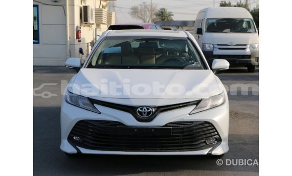 Acheter Import Voiture Toyota Camry Blanc à Import - Dubai, Artibonite Acheter Import Voiture Toyota Camry Blanc à Import - Dubai, Artibonite