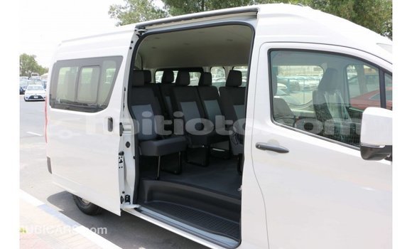 Acheter Import Voiture Toyota Hiace Blanc à Import - Dubai, Artibonite Acheter Import Voiture Toyota Hiace Blanc à Import - Dubai, Artibonite