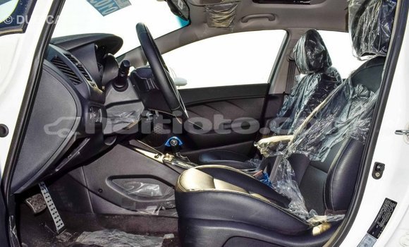 Acheter Import Voiture Kia Cerato Blanc à Import - Dubai, Artibonite Acheter Import Voiture Kia Cerato Blanc à Import - Dubai, Artibonite