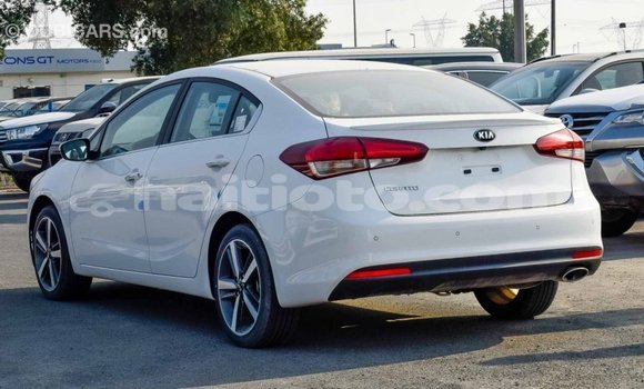 Acheter Import Voiture Kia Cerato Blanc à Import - Dubai, Artibonite Acheter Import Voiture Kia Cerato Blanc à Import - Dubai, Artibonite