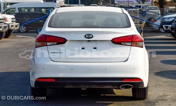 Acheter Import Voiture Kia Cerato Blanc à Import - Dubai, Artibonite Acheter Import Voiture Kia Cerato Blanc à Import - Dubai, Artibonite