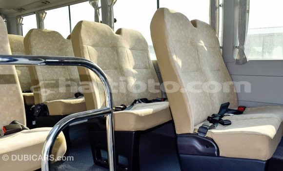 Acheter Import Voiture Toyota Coaster Blanc à Import - Dubai, Artibonite Acheter Import Voiture Toyota Coaster Blanc à Import - Dubai, Artibonite