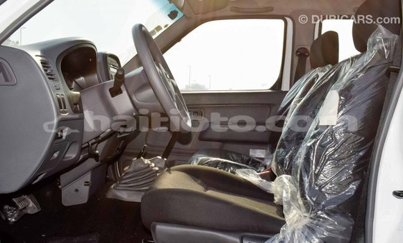 Acheter Import Voiture Nissan NP 300 Blanc à Import - Dubai, Artibonite Acheter Import Voiture Nissan NP 300 Blanc à Import - Dubai, Artibonite