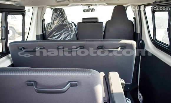 Acheter Import Voiture Toyota Hiace Blanc à Import - Dubai, Artibonite Acheter Import Voiture Toyota Hiace Blanc à Import - Dubai, Artibonite