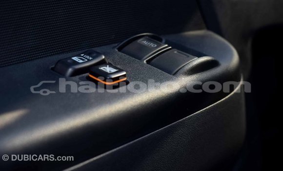 Acheter Import Voiture Toyota Hiace Blanc à Import - Dubai, Artibonite Acheter Import Voiture Toyota Hiace Blanc à Import - Dubai, Artibonite