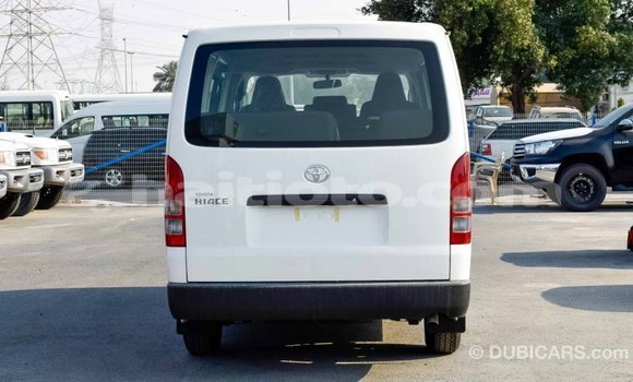 Acheter Import Voiture Toyota Hiace Blanc à Import - Dubai, Artibonite Acheter Import Voiture Toyota Hiace Blanc à Import - Dubai, Artibonite