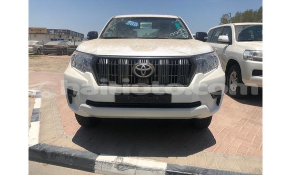 Acheter Import Voiture Toyota Prado Blanc à Import - Dubai, Artibonite Acheter Import Voiture Toyota Prado Blanc à Import - Dubai, Artibonite